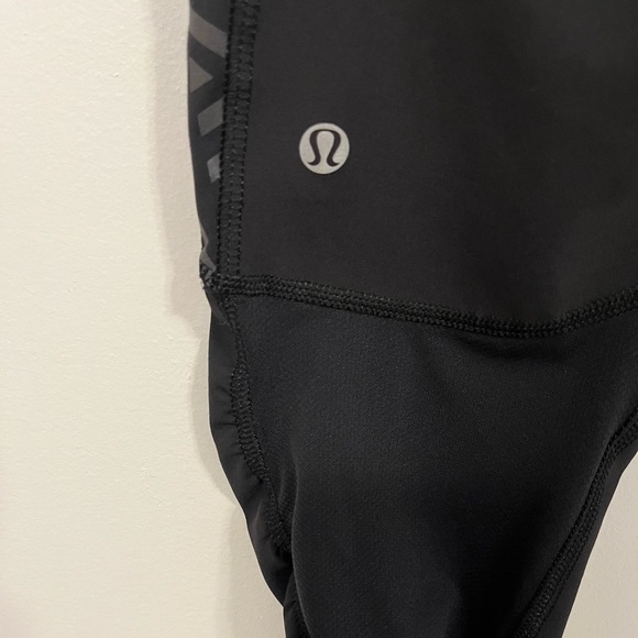Lululemon Stash It Crop Black 6 - Picture 16 of 16